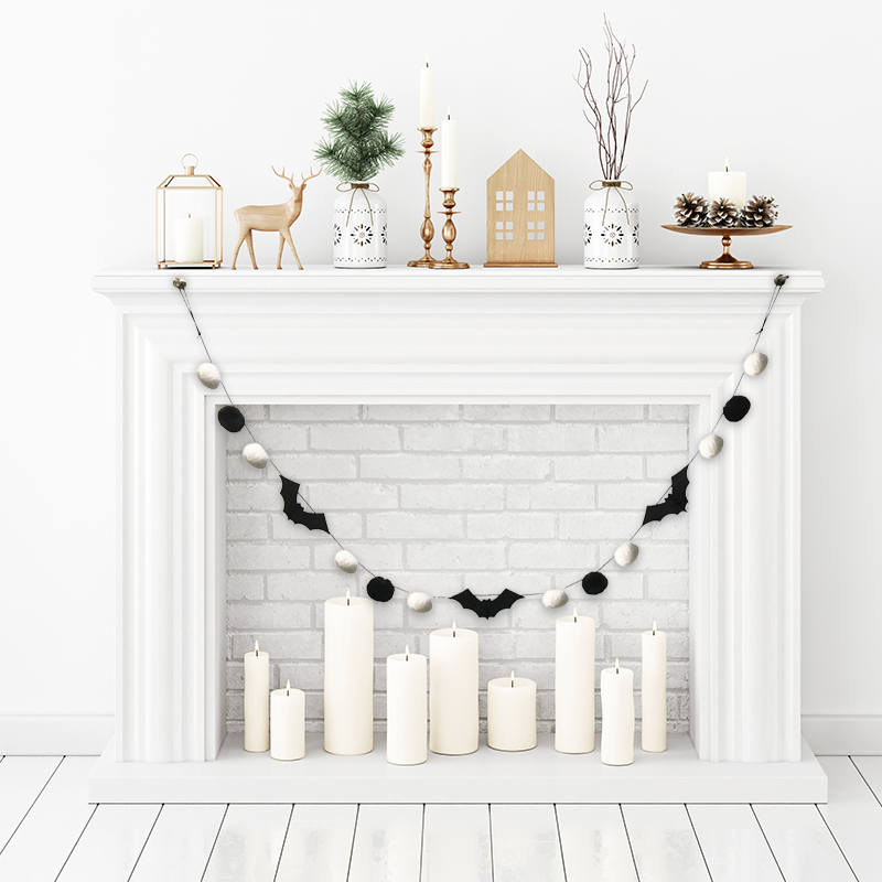 PL2B180 72寸万圣节蝙蝠绒球长串 绒球 吊饰 72''Halloween bat Pompom Pompom Oranment 场景图.jpg