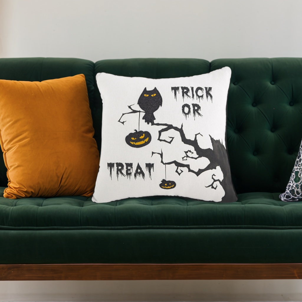 Decorative Throw Pillows Printed Cartoon Fiber Fill Halloween Pillow